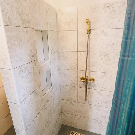 펜션 Oeroemzoeld Vendeghaz *