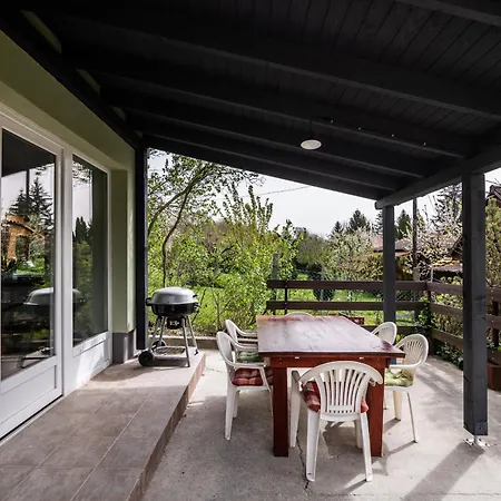 Oeroemzoeld Vendeghaz