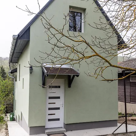 Oeroemzoeld Vendeghaz