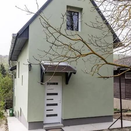 Oeroemzoeld Vendeghaz