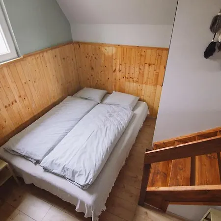 펜션 Oeroemzoeld Vendeghaz