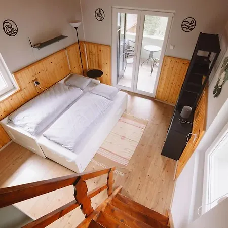 Oeroemzoeld Vendeghaz 나기마로스