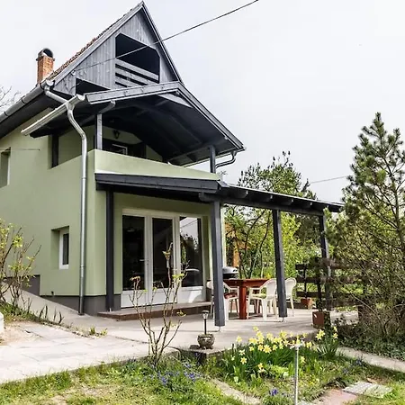 Oeroemzoeld Vendeghaz