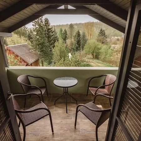 펜션 Oeroemzoeld Vendeghaz