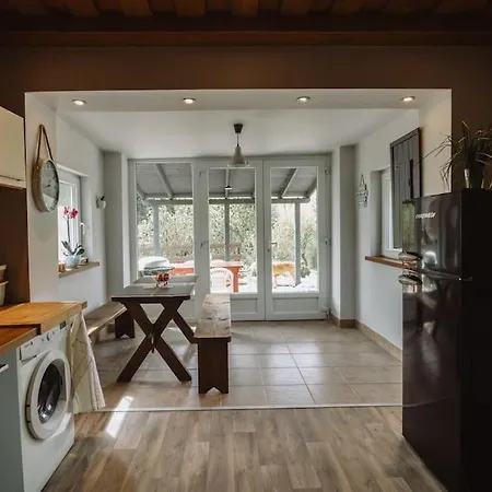 Oeroemzoeld Vendeghaz 나기마로스