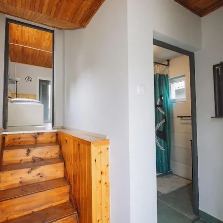 펜션 Oeroemzoeld Vendeghaz *