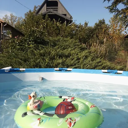 펜션 Oeroemzoeld Vendeghaz 나기마로스